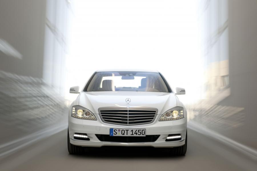 Mercedes-Benz S-Class 2010 года  (фото 14 из 27)